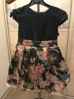 Нарядное зеленое бархатное платье 116 размер