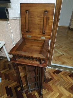 Стойка под CD вращающаяся из массива дерева