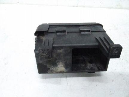 Блок предохранителей под капотом Chevrolet Lacetti