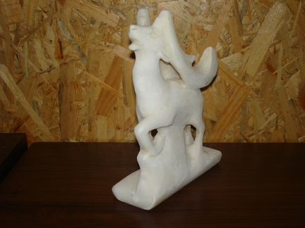 Олень. Мрамор. Ретро