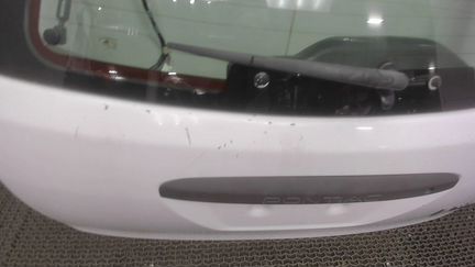 Пятая дверь Pontiac Vibe 1, 2006