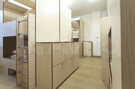 Комната 18 м² в > 9-к, 1/3 эт.