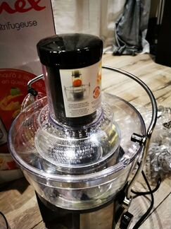 Соковыжималка центробежная Moulinex Juice Express