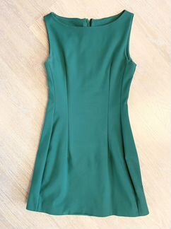 Платье зеленое