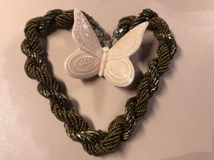 Колье из бисера новое