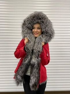 Парка (красная) с натуральным мехом/40-50 р
