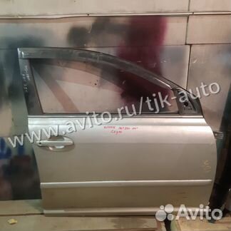 Передняя правая дверь Toyota Avensis 250/251 03-08