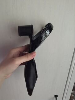 Туфли босоножки zara чёрные лак открытая пятка