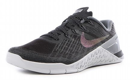 W nike metcon 3 mtlc 922880 001 us 8