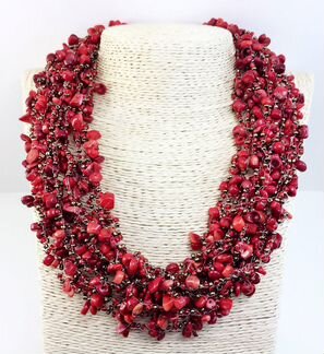 Коралловое колье. Авторская работа