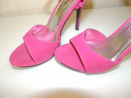 Босоножки 36.5размер