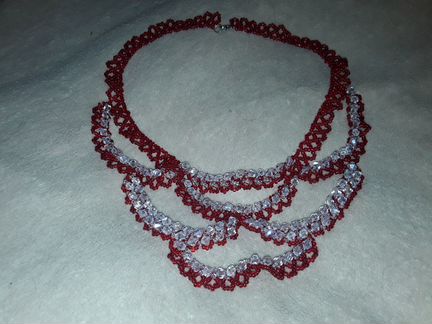 Украшение из бисера