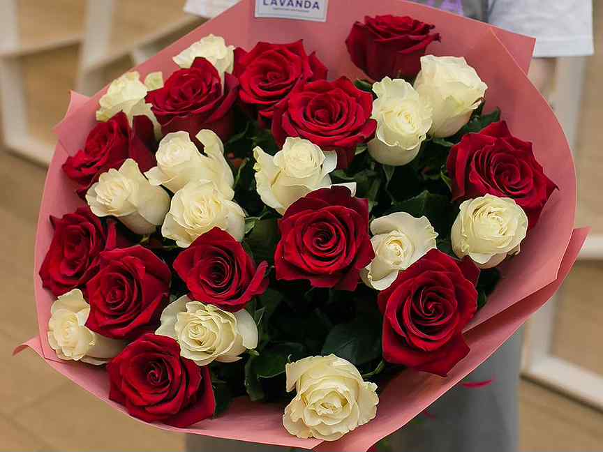 Букет роз омск. Букет из 3000 роз. Роза123. Розы на 3000 рублей. Купить 3000 роз.