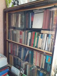 Книжный шкаф натуральное дерево лак