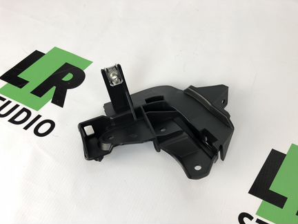 Кроншейн переднего бампера левый Range rover 2010