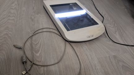 HP Scanjet 2400 (нерабочий, без бп)