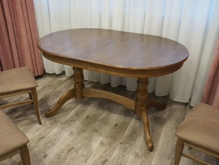 Стол обеденный