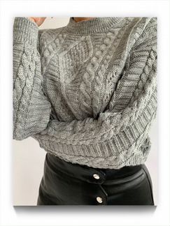 Свитер женский короткий