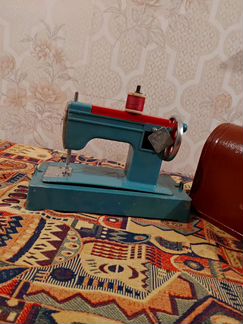 Советская детская швейная машина винтажная игрушка