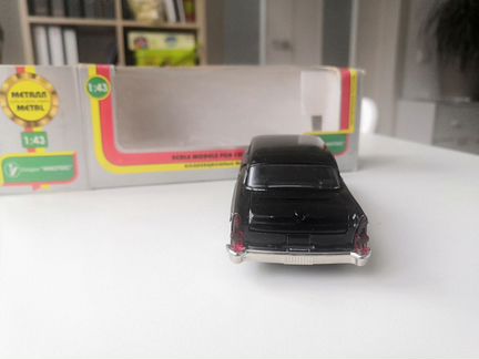 Модель автомобиля чайка 13