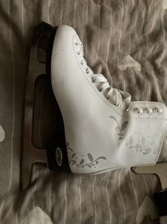 Женские фигурные коньки