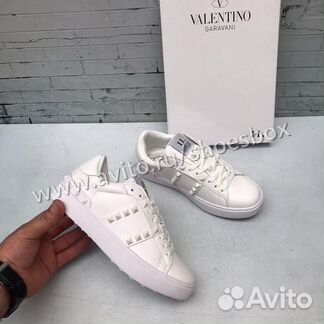 Кеды valentino белые с шипами