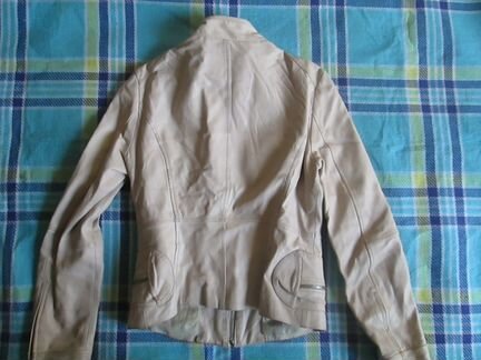 Женская кожаная куртка