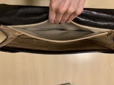 Портфель Aigner