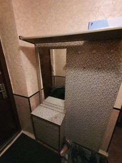 Вешалка для одежды с зеркалом и ящиком (прихожая)
