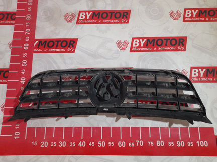 Решетка радиатора Volkswagen Touareg BKS