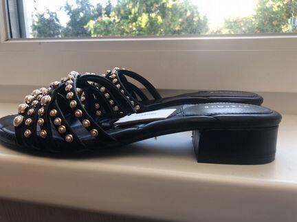 Новые босоножки - мюли Uterque