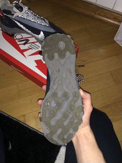Nike react ISPa 77