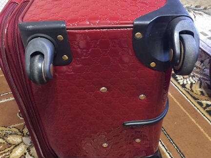 Чемодан на колесах