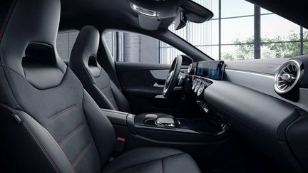 Mercedes-Benz CLA-класс 1.3 AMT, 2020