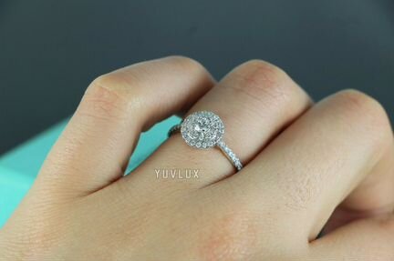 Золотое кольцо солитер Tiffany 0.46 ct