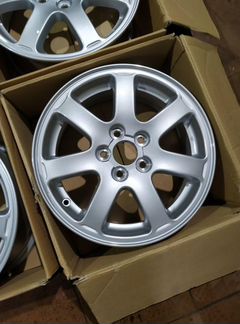 Диски бу оригинал R15 Y на Subaru