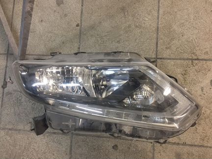 Фара правая ниссан x-trail 2015- 260104CC0C