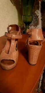 Босоножки кожа