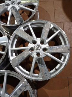Диски бу литые R18 LU на Nissan