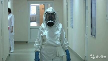 Защитный кoмбинeзoн