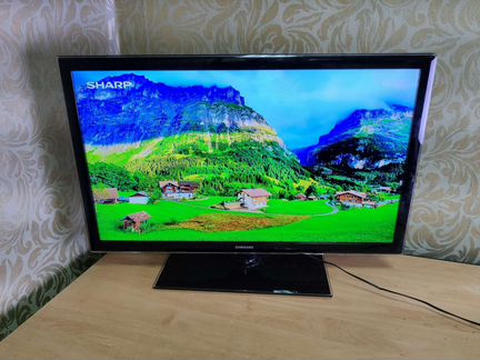 Smart Samsung UE37D5520 (94 см) 100Гц, Full HD