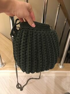 Вязаная женская сумочка