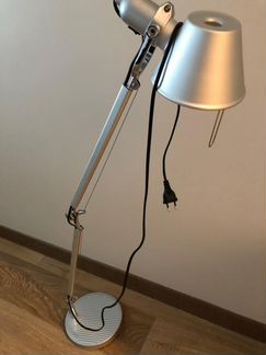 Столик Loooch с usb и лампой