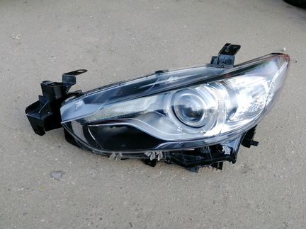 Mazda 6 Фара левая ксенон