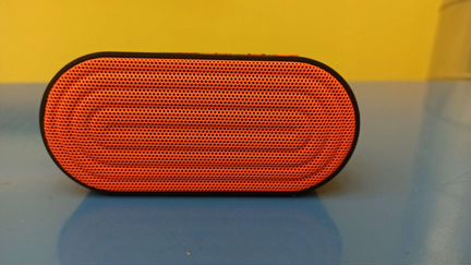 Продам Bluetooth колонку canyon. Работала очень ма