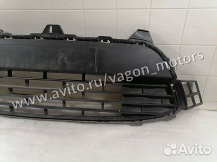 Решетка бампера передняя Kia Rio 4 седан 2017-2020