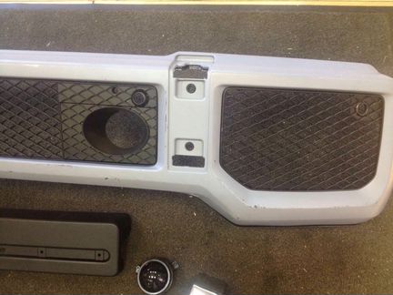 Передний бампер w463