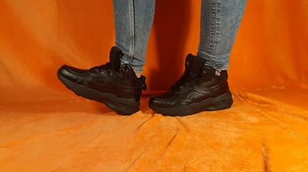 Зимние кроссовки