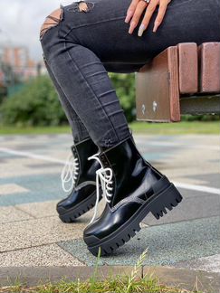 Ботинки Balenciaga Strike