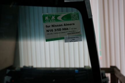 Стекло лобовое Nissan Almera 00 (Ниссан Альмера)